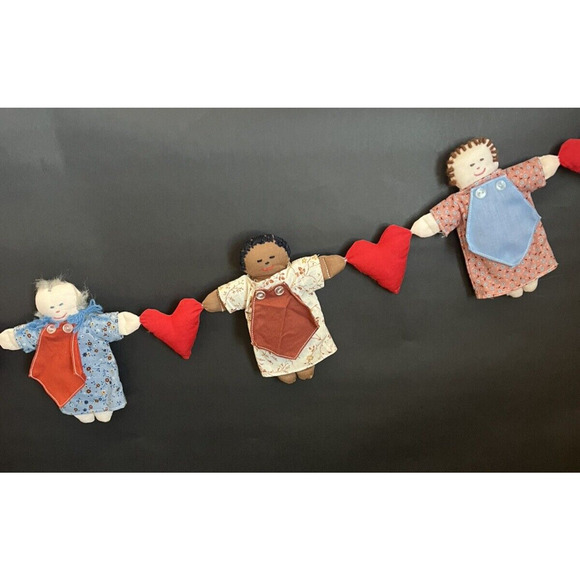 VTG Handsewn Ragdoll & Hearts 42" Garland Love One Another Folk Art Cottage Core - Picture 4 of 7